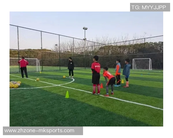 郑州足球暑假班开启快乐足球之旅助力孩子成长与团队合作能力提升