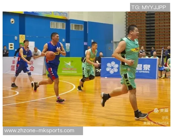 阿迪达斯室内足球的魅力与技巧探索让你在场上尽显风采